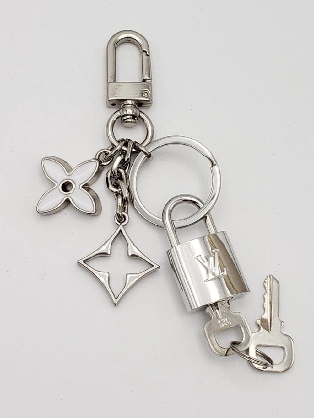 Authentic LV Gold Padlock 🔒 Unbranded Flower Charm for Louis Vuitton Bags - Picture 4 of 9